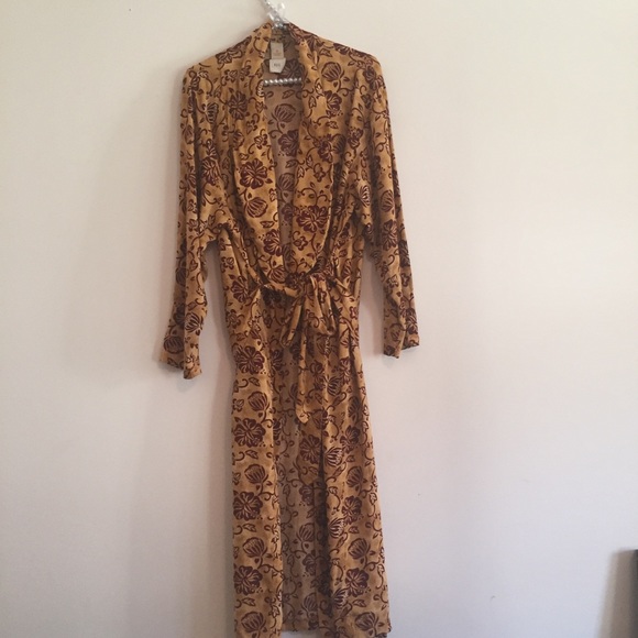 Victoria's Secret Other - Vintage Victoria Secret robe, gold label